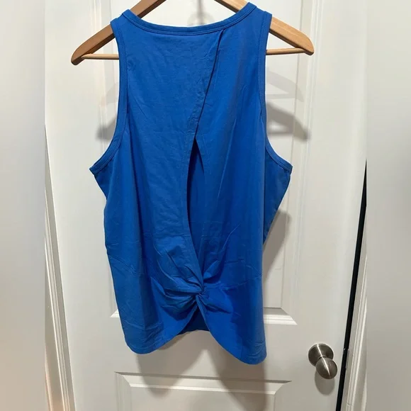 Cyanstyle XL comfortable workout athletic casual, easy-going gym shirt open back - Picture 3 of 8